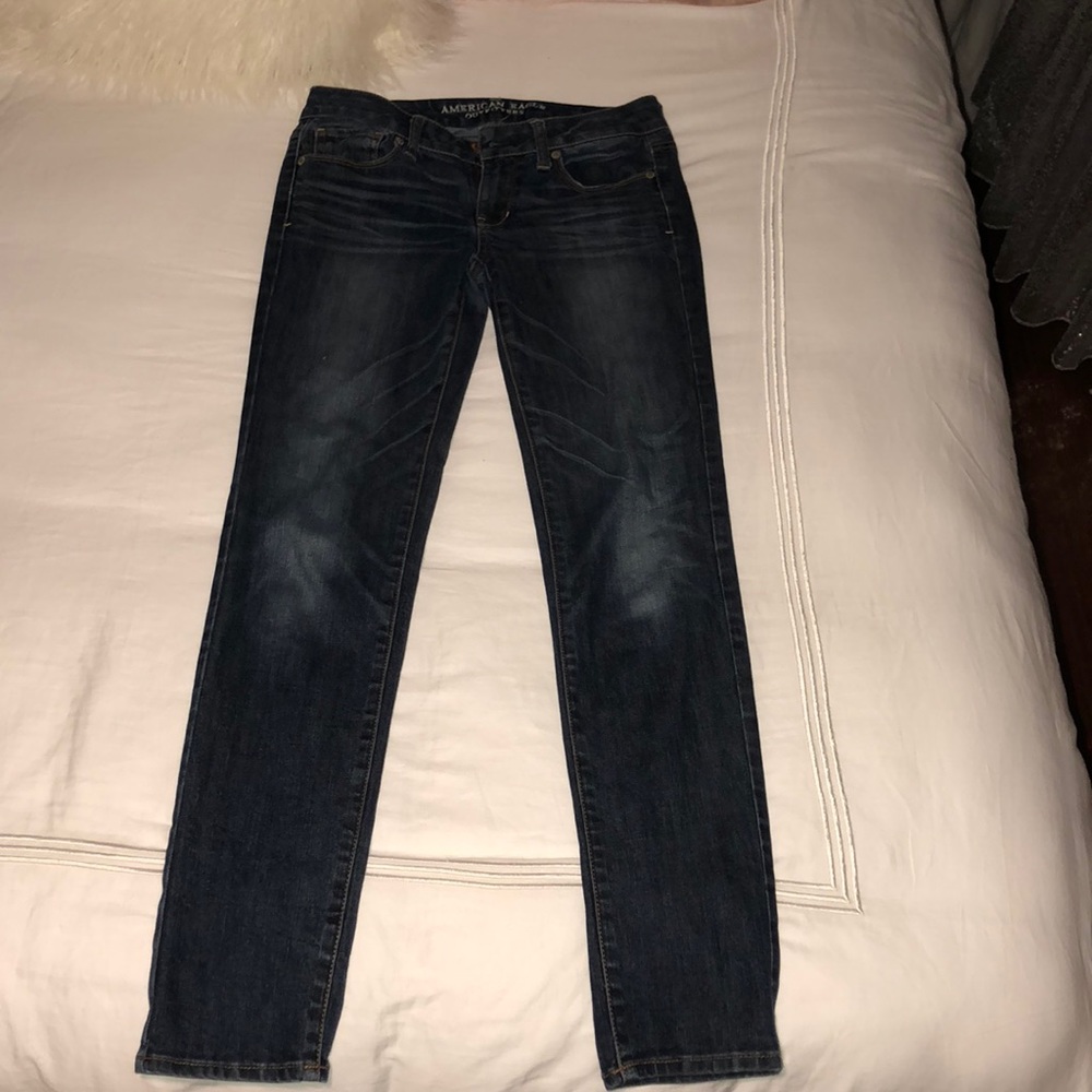 AMERICAN EAGLE NEVER WORN SIZE 4 JEANS!